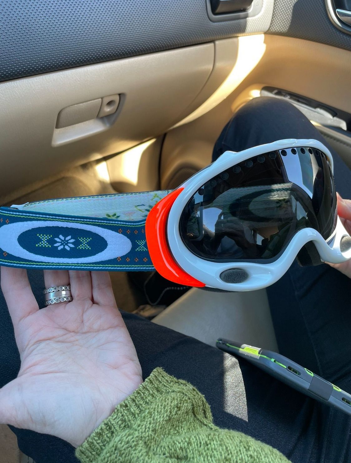 Gretchen Bleiler Oakley Snow Snowboarding/sking Goggles NEW and never used.