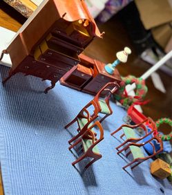Little forniture for doll house/muebles pequeños para casa de muñecas