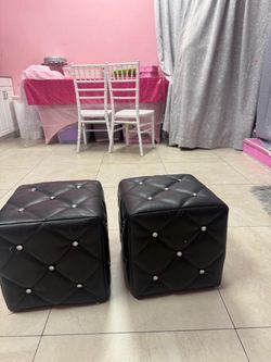 4 cubic chairs