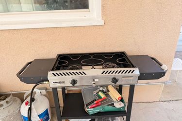 Outdoor stove kitchen with propane