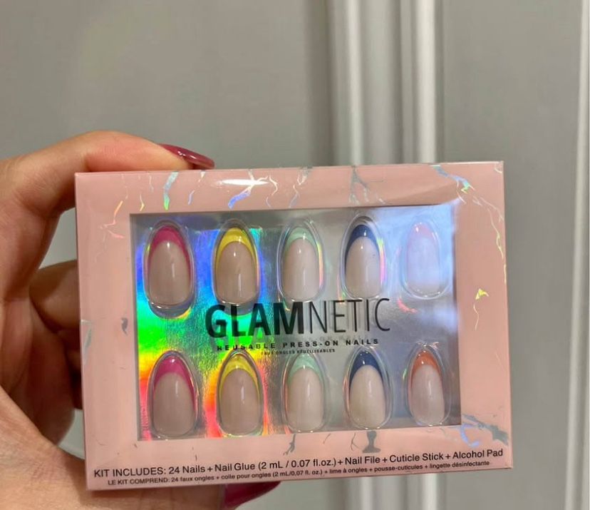 Glamnetic Press On Nails - Sprinkle French Tips