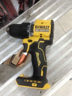 DEWALT 1/2 CORDLESS DRILL DRIVER