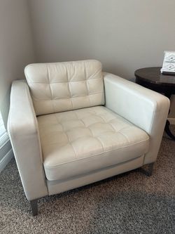 Vintage style White Leather Accent Chair – Tufted Mid-Century Modern Lounge Chair