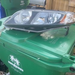 2010 Honda civics left side headlight