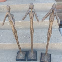 Hear no evil, See no evil. Speak no evil figurines