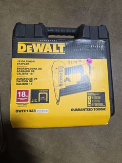 Dewalt 18 GA finish stapler