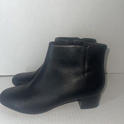CLARKS Women's Black Leather Ankle Boots Size 9 M