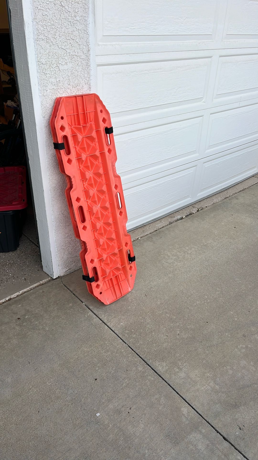 Heavy-Duty Off-Road Recovery Boards (Pair) – Bright Orange