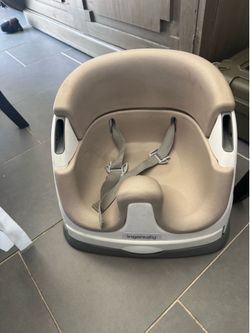 Travel high chair ingenuity