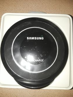 Brand new wireless phone charger for iPhone 8 X or Samsung galaxy s6 s7 s8 s9 or note. Xperia.