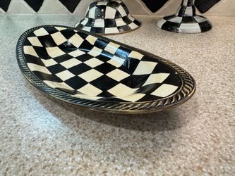 Black and white checkered oval tray, 14”