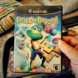 GAME CUBE FROGGER BEYOND