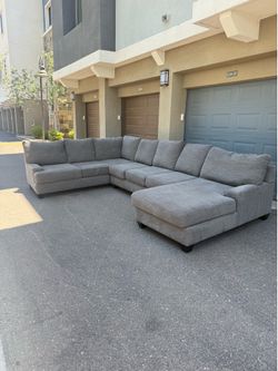 LIVING SPACES sectional