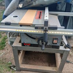 RoyBl Table Saw BT 3000 Will Plug It In To Show You It Works 
