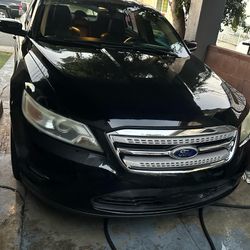 2011 Ford Taurus