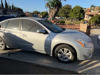 2012 Nissan Altima parts car