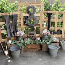 Wooden Wedding Decor