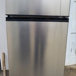 Apartment Size Refrigerator Like New