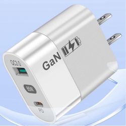 65W GaN fast wall charger with dual ports (USB-A + UsbC)