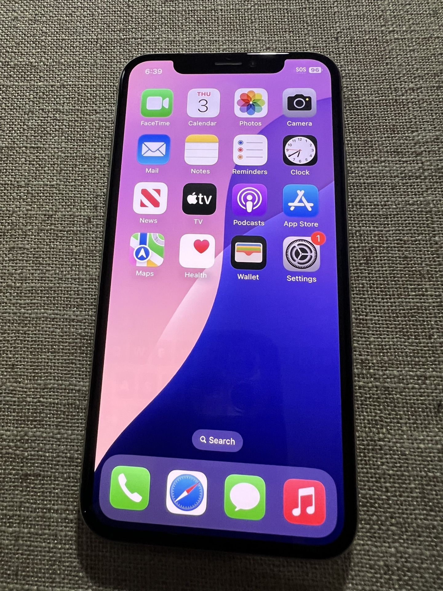 Apple iPhone XS Silver 512gb Unlocked