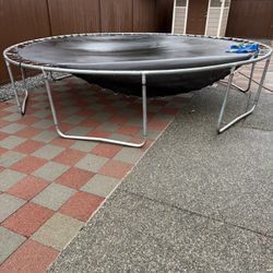 Trampoline Free 