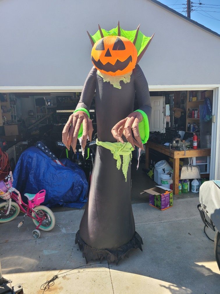 9ft  Pumpkin Reaper Blow Up Inflatable 