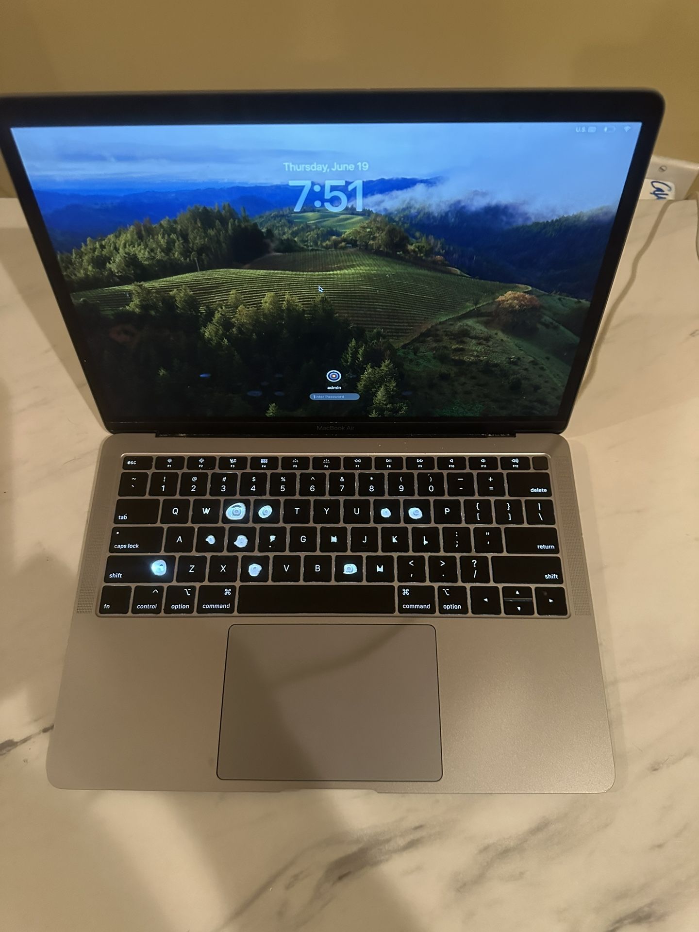 2018 Macbook Air 13 Inch 1.6Ghz 8GB 128GB