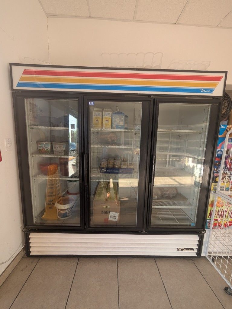 Commercial True Band Fridge