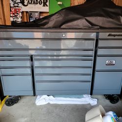 SNAP ON TOOL BOX