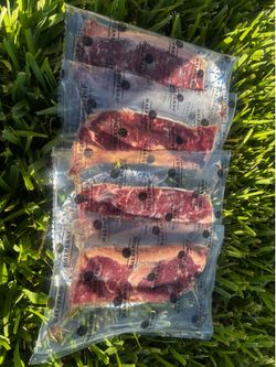 vacuum-sealed Halperns’ strip steaks/New York strip steaks 🥩❄️