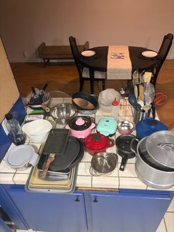 FOR SALE: Mixed Kitchen Cookware, Pots, Pans, Utensils Lot