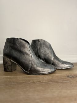 Frye Ankle Boots Silver Leather Women’s Size 7