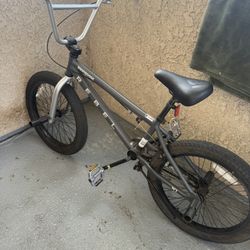 Mongoose Rebel In Like New Condition