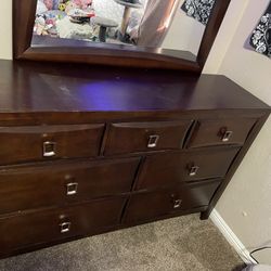 Dresser And Mirror 