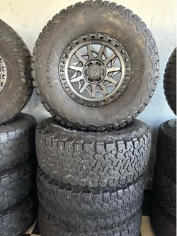 Bendo un set de Rines nuevos con llantas usadas para Toyota Tacoma Chevy Silverado
