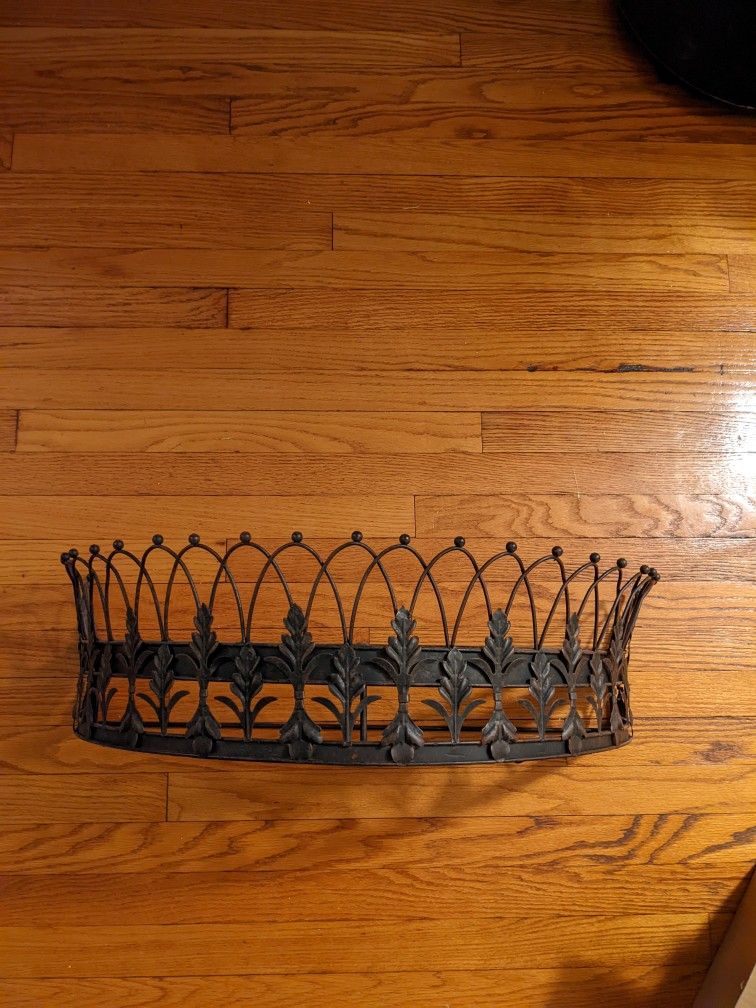Bed Crown (wall teester)