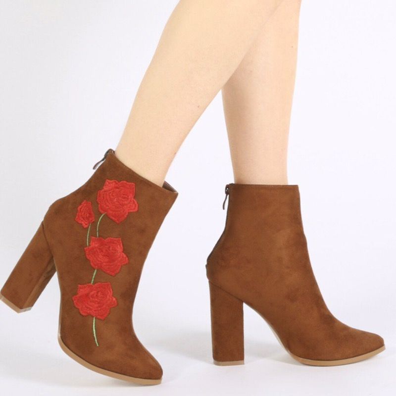 Gucci flower boots fashion