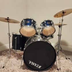  Tama 5 piece Drum Set