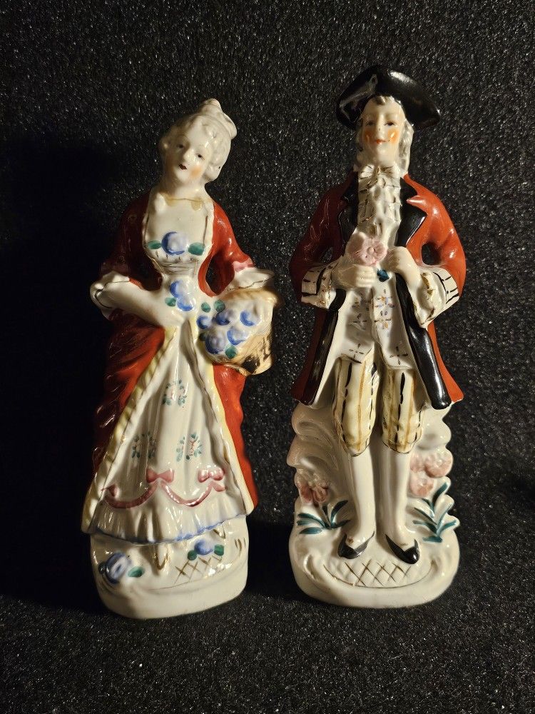 Vintage 1950s Japanese Porcelain 18th Century Aristocrat Couple Hand Painted!