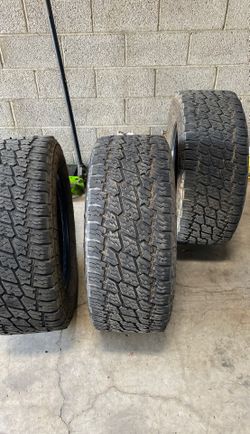 LT325/65R20 nitto a/t g2 used tires