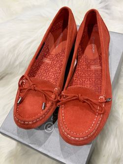 New: Rockport Etty Women’s 9.5 N Narrow Salmon Pink Suede Moc Loafers K61136 Slip-On