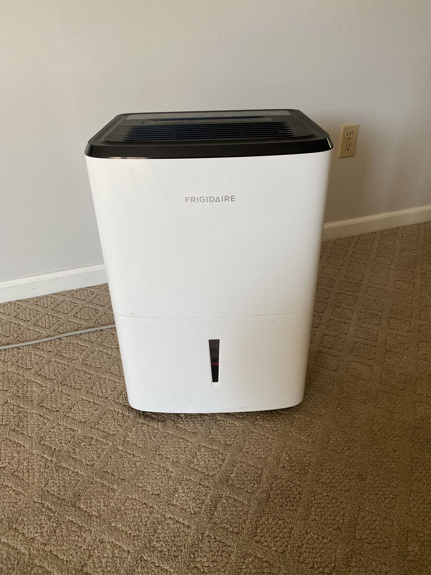 Dehumidifier 