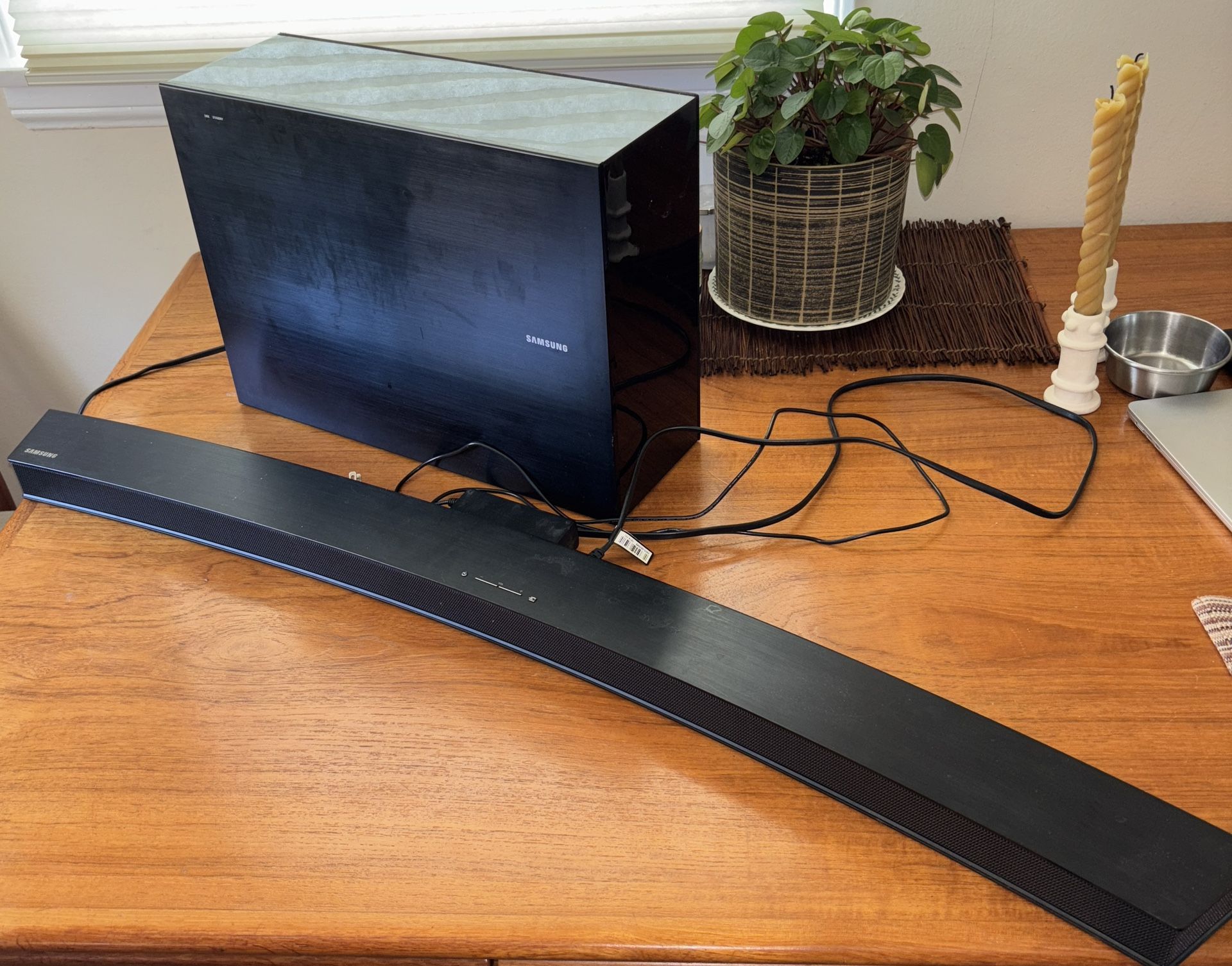 Samsung Bluetooth Soundbar & Subwoofer