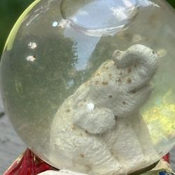 Globe elephant