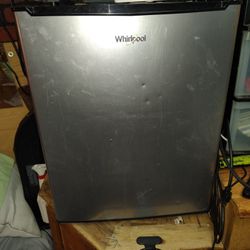 Mini Fridge With Freezer