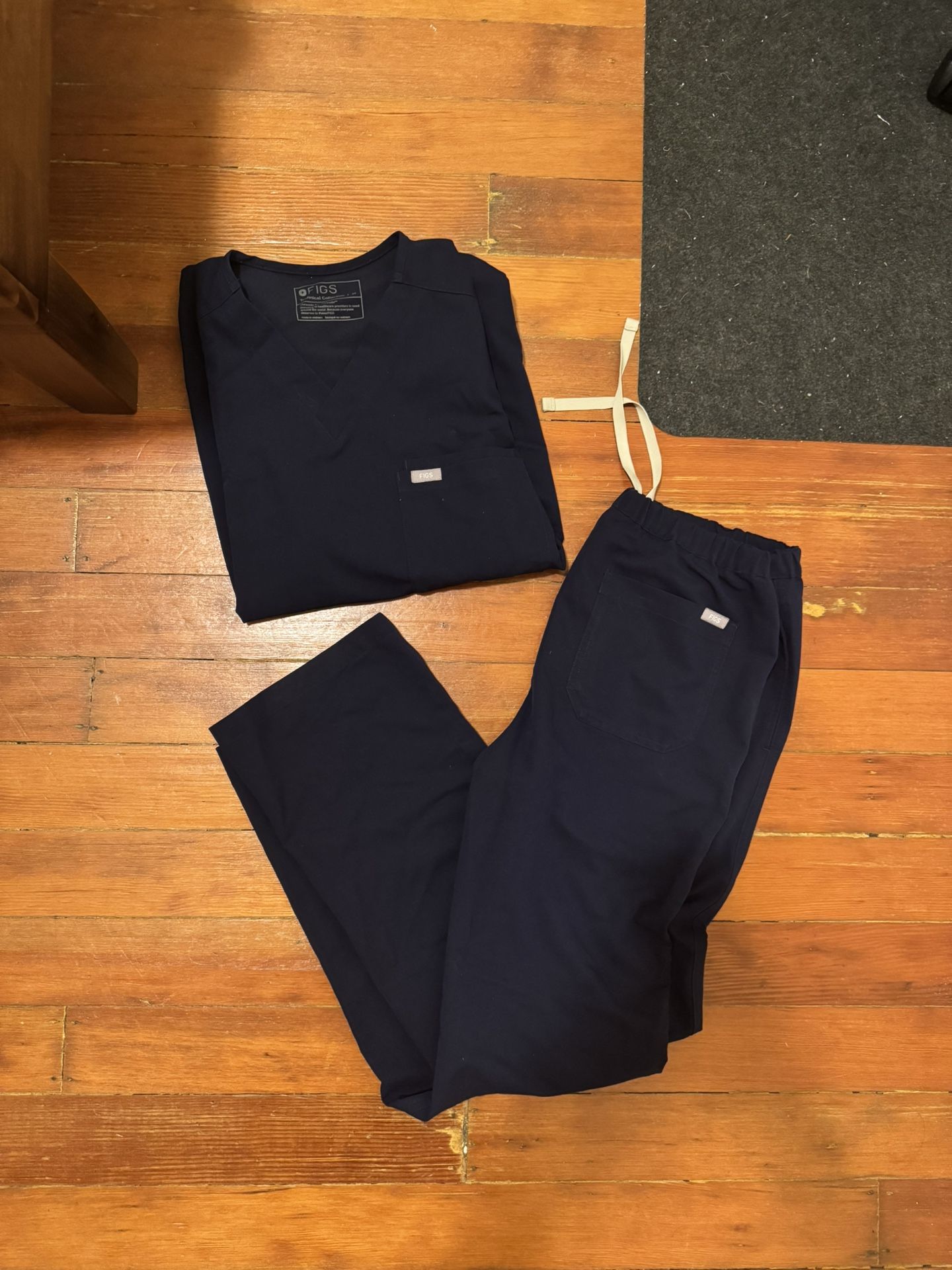 Men’s Figs Scrubs
