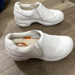 Nurse Shoes 8.5