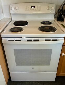 GE Electric Stove