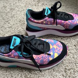 Puma Sneakers Size 4 - Lithonia 