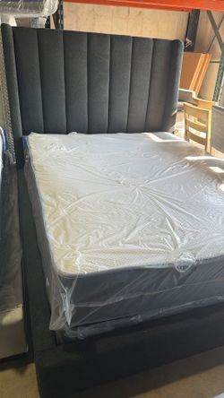 New Queen Bed Wht Matres for $390
